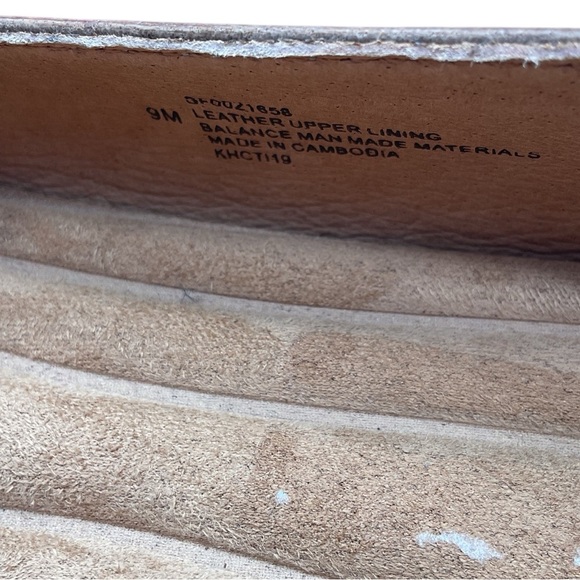 Sofft Slip-On Textured Suede Flats Maretto Taupe/Gold 9 - Picture 4 of 9